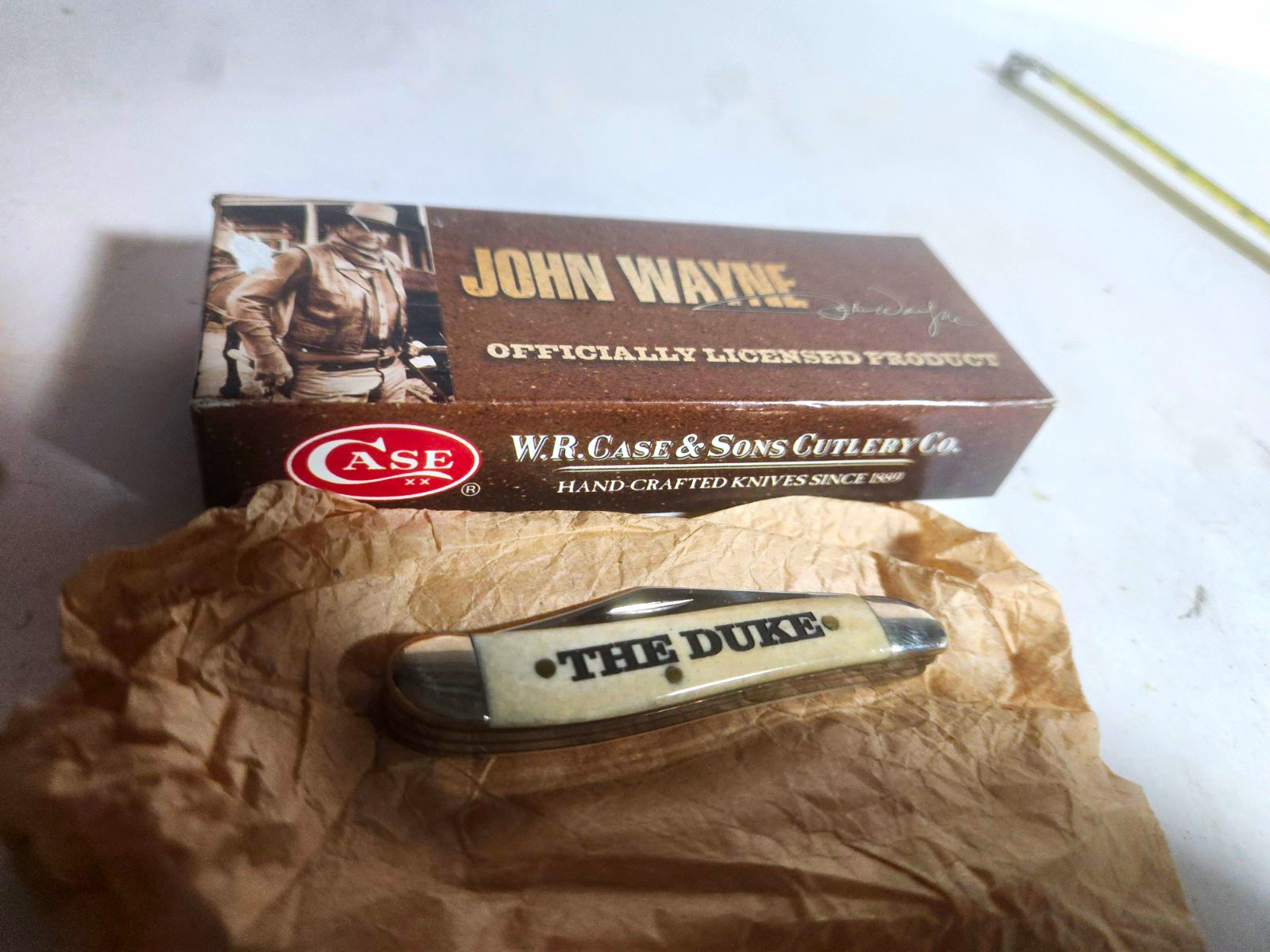 Case XX John Wayne The Duke 2007 White Bone SS Slipjoint 2-Blade Manual