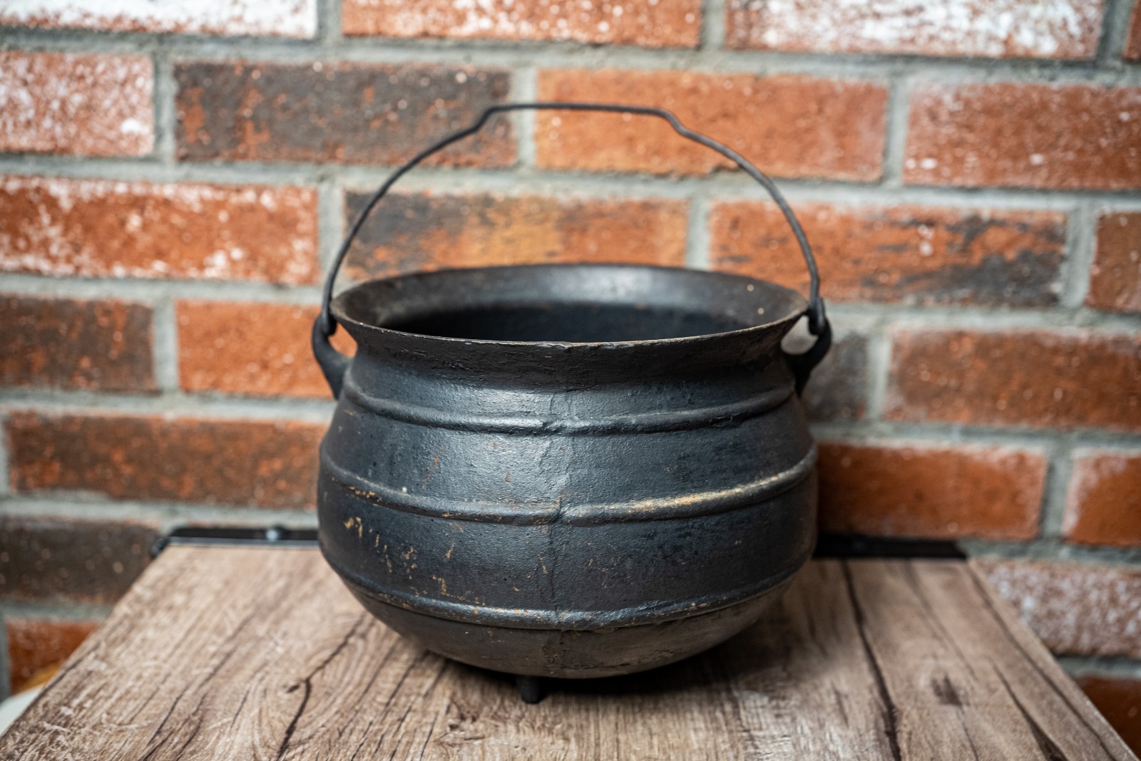 Antique 19thC Cast Iron Cauldron Pot - Gate Marked 3-Legged Gypsy Kettle Hearth Antique 19thC Cast Iron Cauldron Pot - Gate Marked 3-Legged Gypsy Kettle Hearth