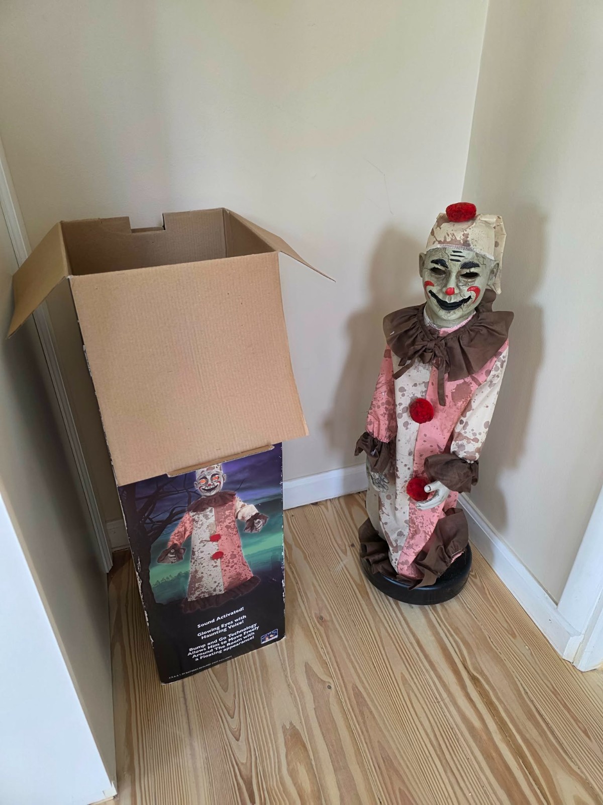 Rare With Box Spirit Halloween Roaming Antique Clown Animatronic