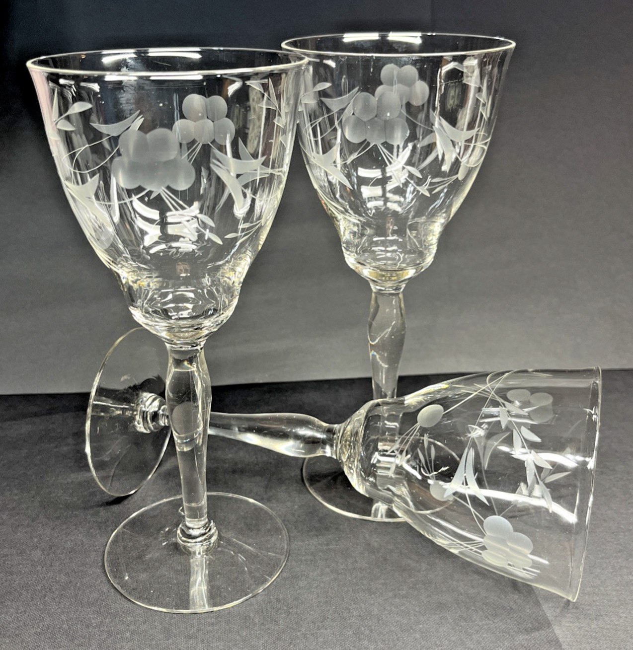 Vintage 1930s Weston Style Glass Water Wine Goblets Etched Floral & Leaf Pattern Vintage 1930s Weston Style Glass Water Wine Goblets Etched Floral & Leaf Pattern