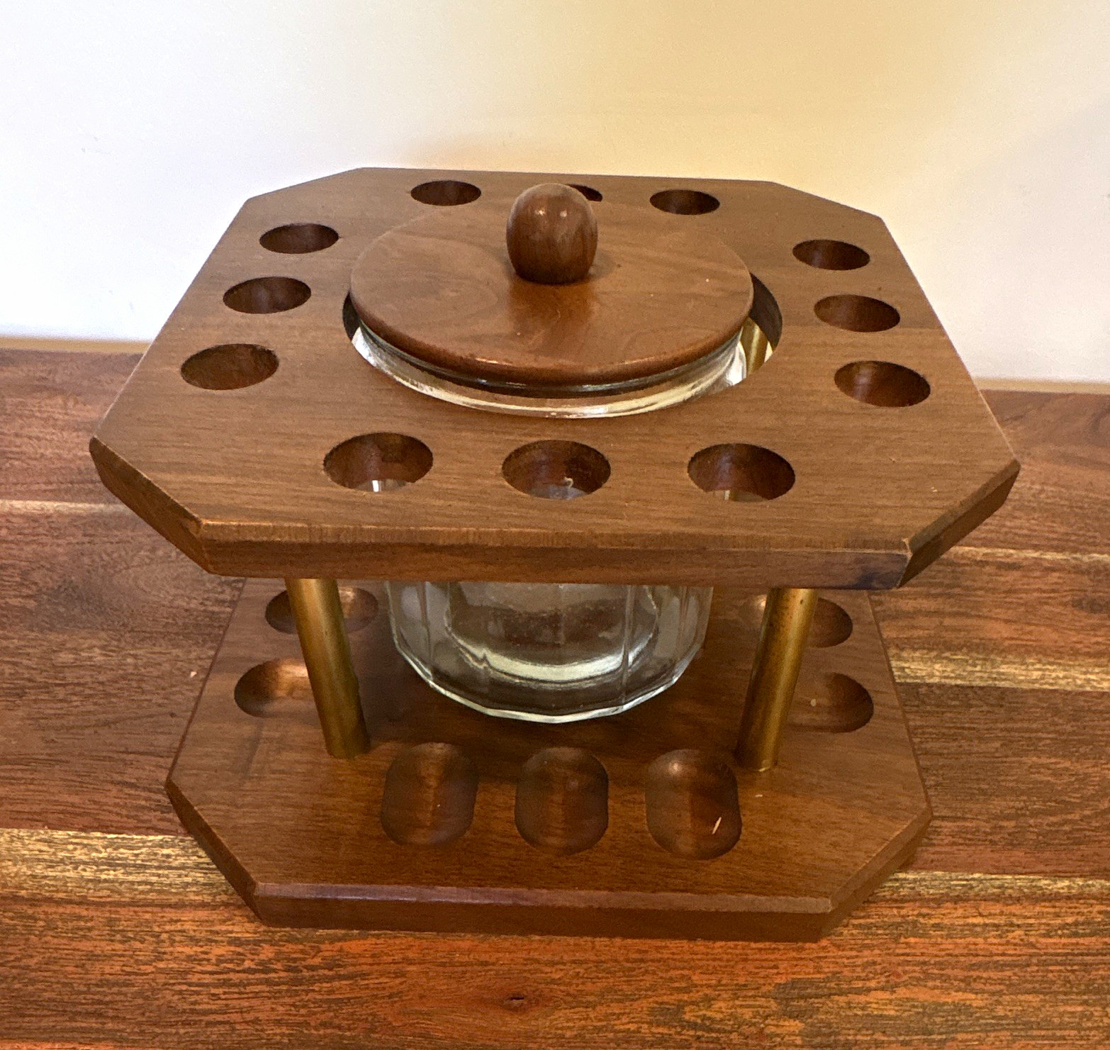 Vintage, MCM, Walnut Wood & Brass 12-Pipe Display & Glass Pipe Tobacco Humidor Vintage, MCM, Walnut Wood & Brass 12-Pipe Display & Glass Pipe Tobacco Humidor