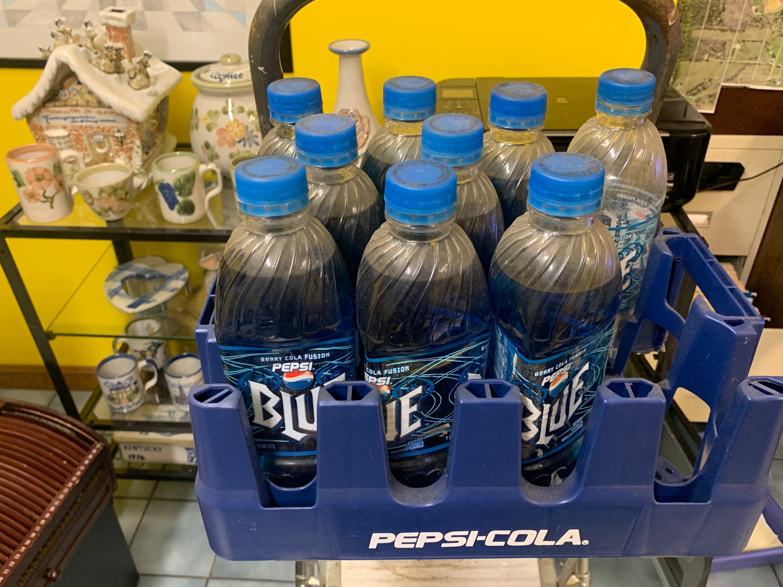 Pepsi Blue 2002 Berry Flavor Cola 20 FL OZ Plastic Bottles and Carton Unopened