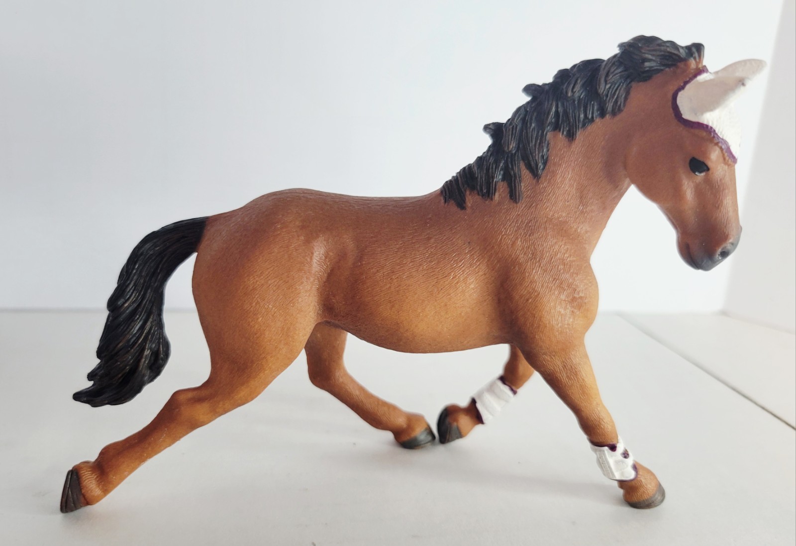 Schleich Horse TOURNAMENT MARE Hanoverian Chestnut Figure 2013 Retired