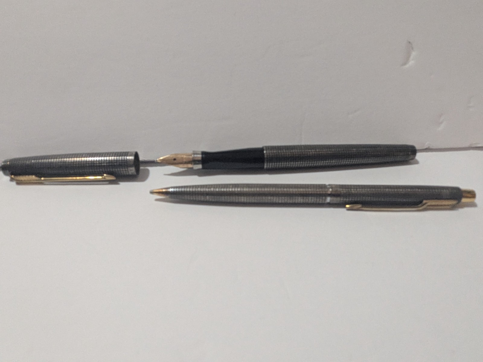 Vtg Parker 75 Fountain Pen w/ 14K Gold Nib & Cisele Sterling Silver Pencil Set