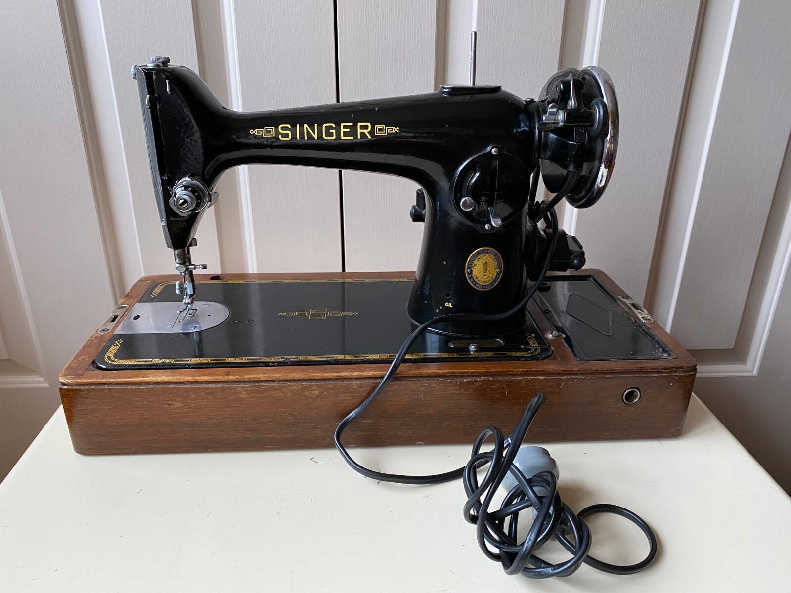 1951 CENTENNIAL EDITION Singer Model 201 K Sewing Machine Excellent Working