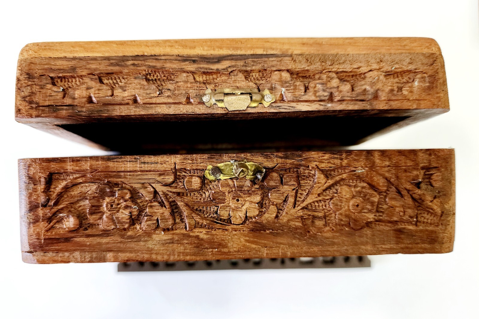 Vintage VERY old Jewelry Box. Handmade. Red wood. Mahogany. Toon. Rare
