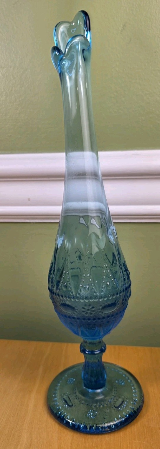 Vintage Kemple Wheaton Stretch Bud Vase Lace And Dew Drop Aqua
