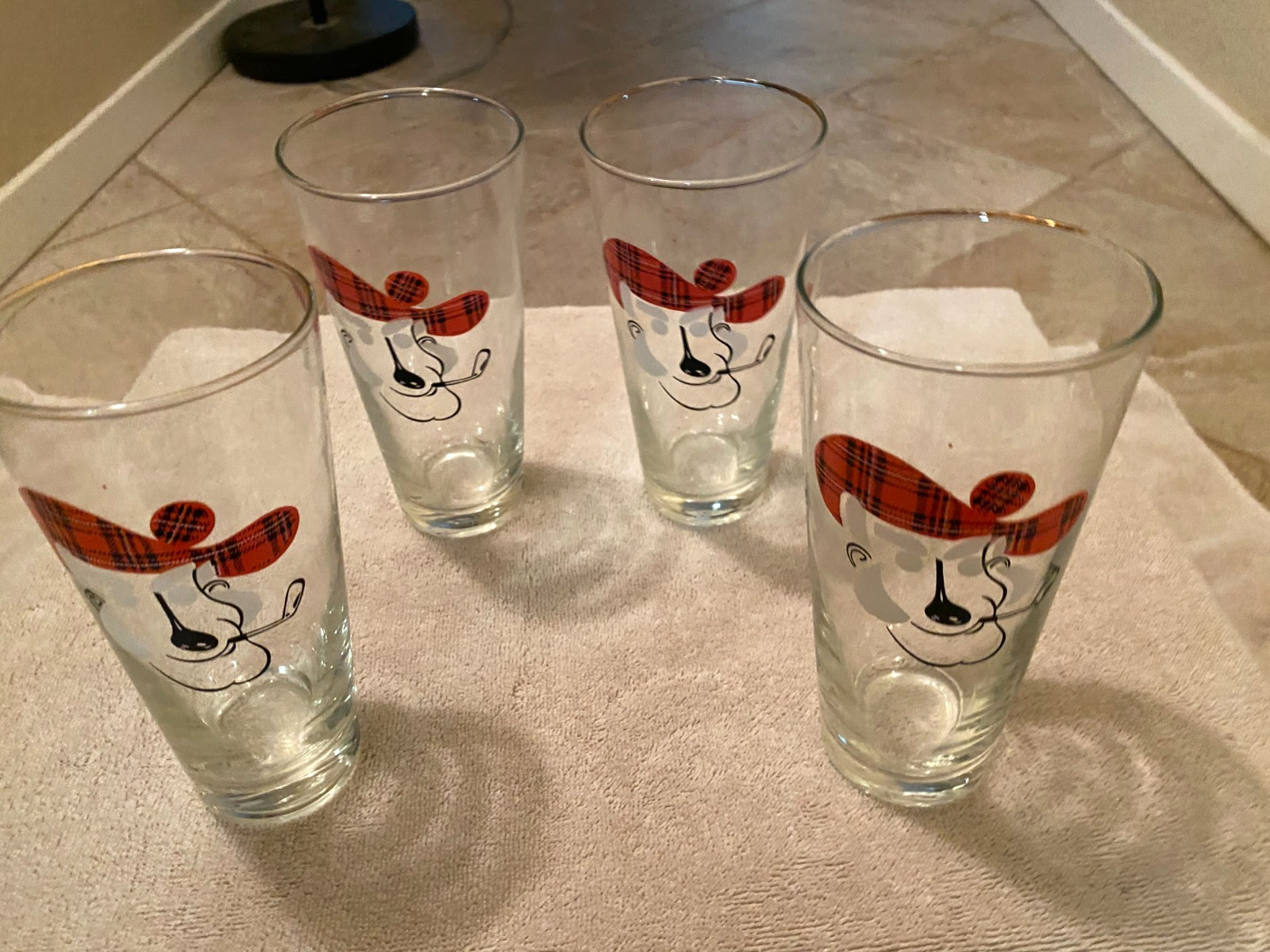 UNCOMMON SET OF FOUR VINTAGE MCGREGOR GOLF GLASSES - NEW  -  PRICE LOWER BY $ 18