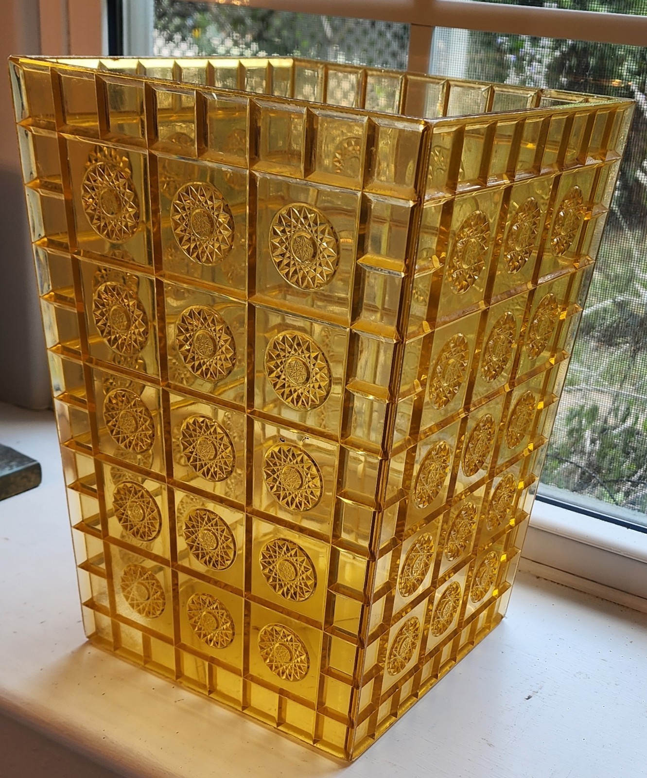 Vintage MCM Yellow/Gold Lucite Trash/Waste Can Starburst Acrylic Square Outline