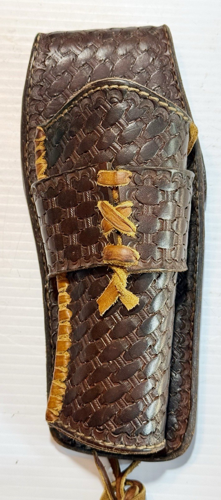 Vintage Handcrafted Leather Gun Holster Hand Tooled Basketweave Western 10\