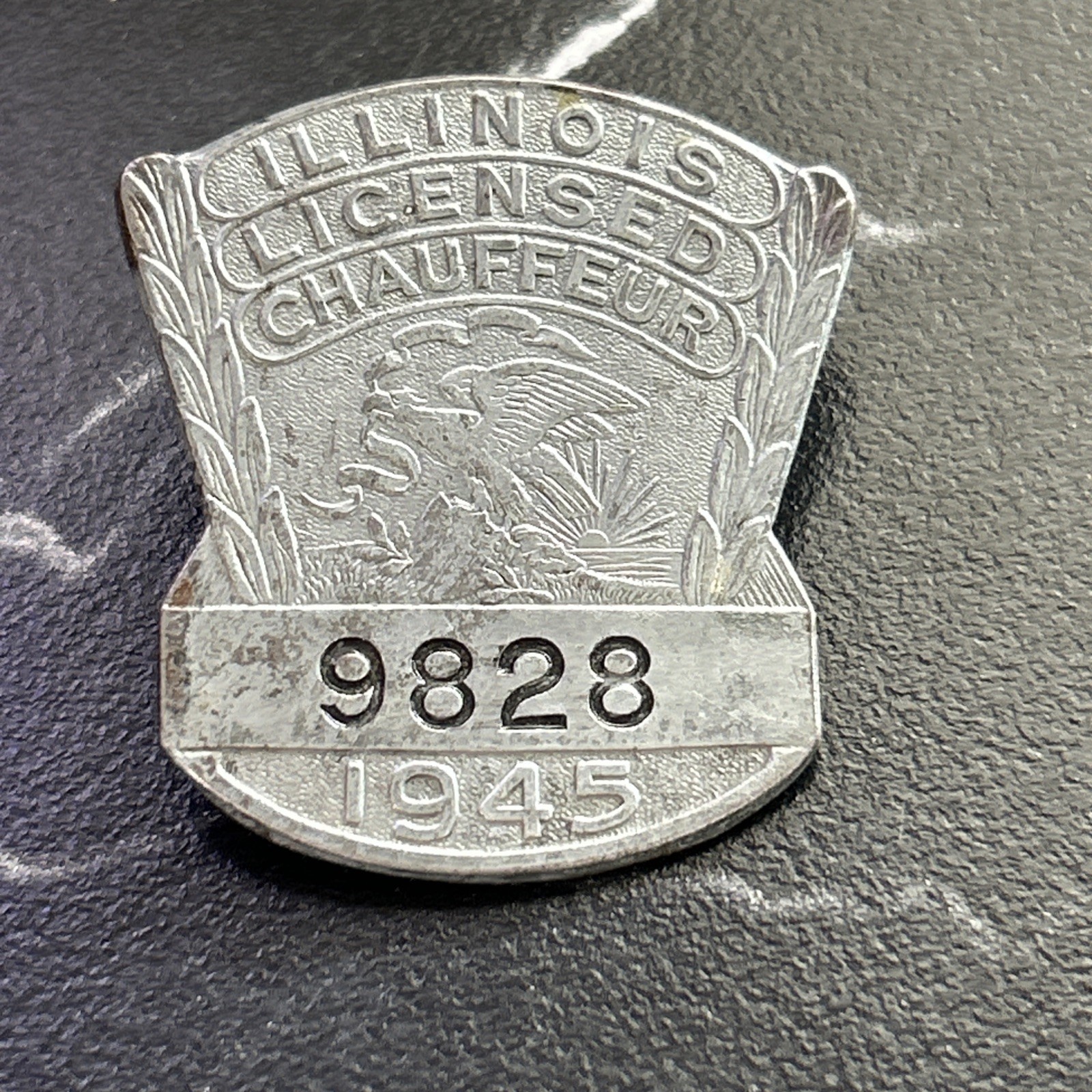 1945  Licensed Driver Badge  Antique Vintage Pin Chauffeur Illinois # 9828