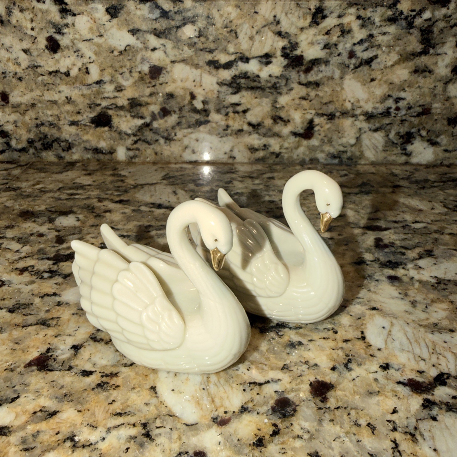 Lenox Swan Figurine Gold Accent Cake Topper Place Card Holder VTG Porcelain X2