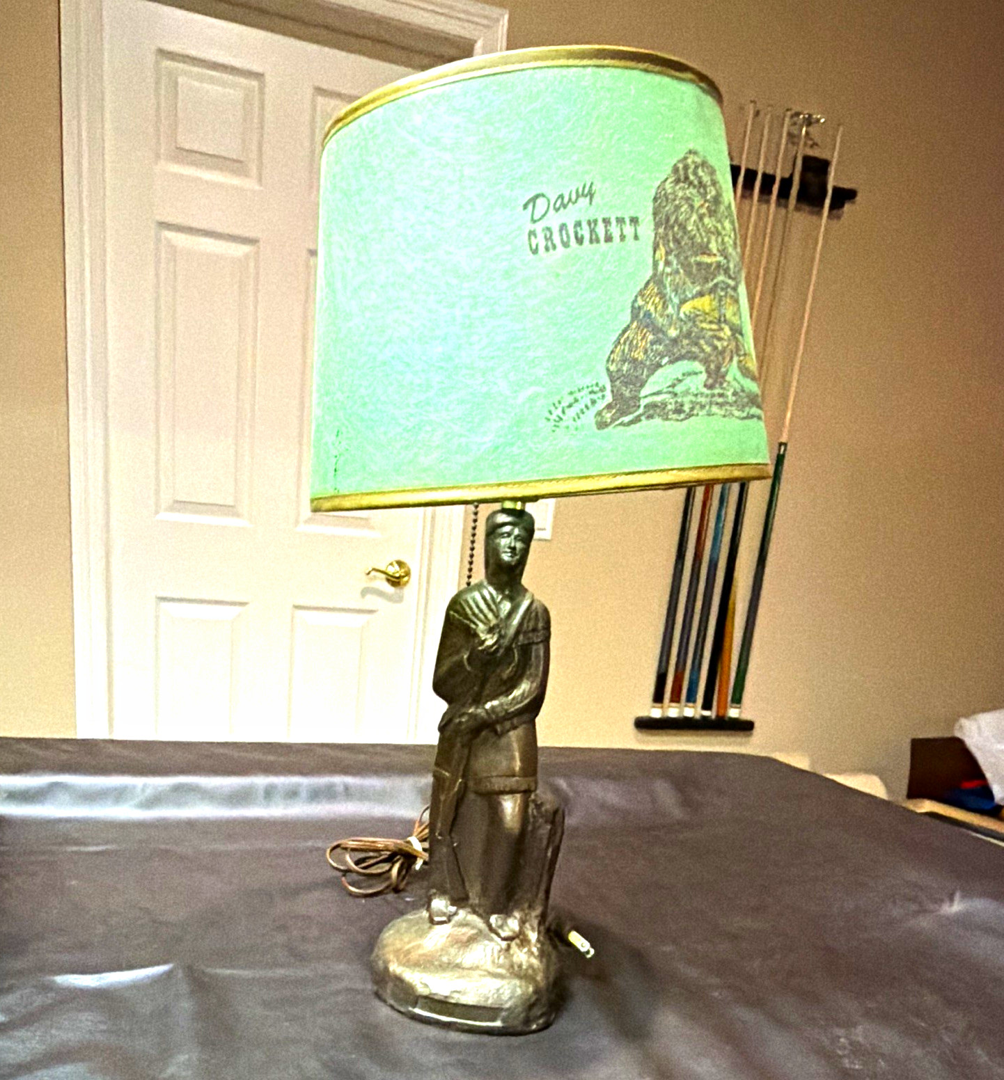 Vintage Style Davy Crockett Table Lamp Green Drum Shade Pull Chain Corded