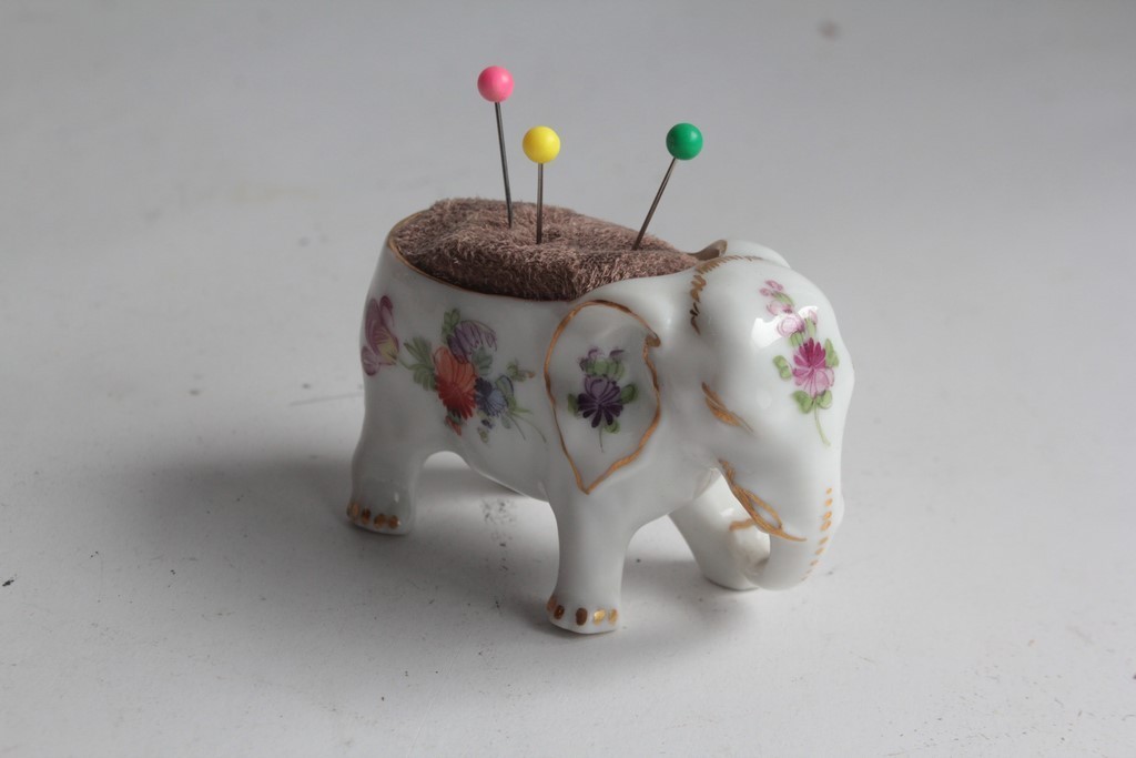 Dresden porcelain elephant pincushion (74374)