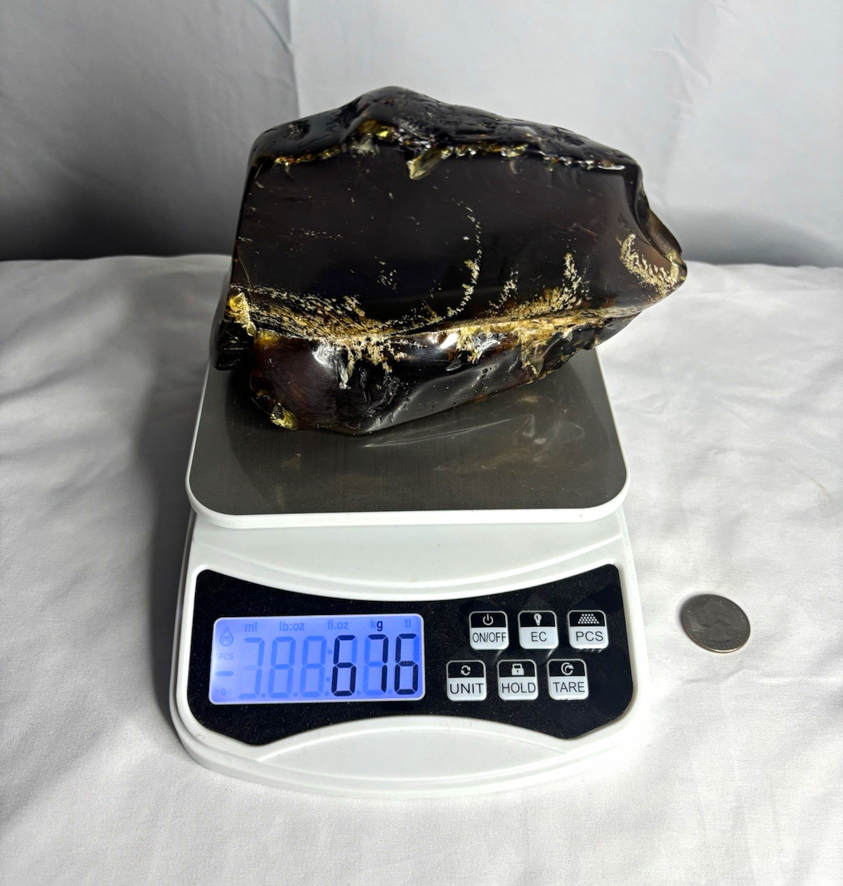 676g Huge polished Amber Specimen Display Piece w/ UV Test Photos