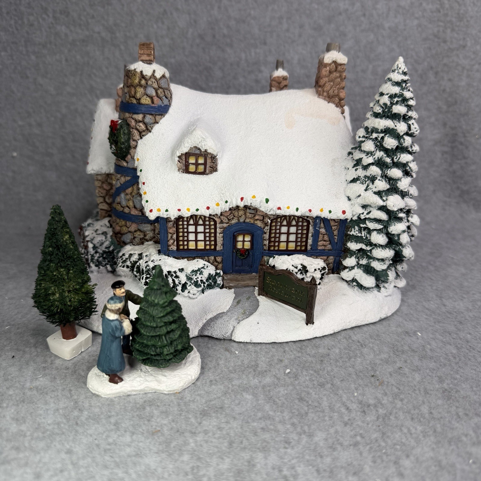 Hawthorne Village Thomas Kinkade Stonehearth Restaurant 2001 Vintage Figurine
