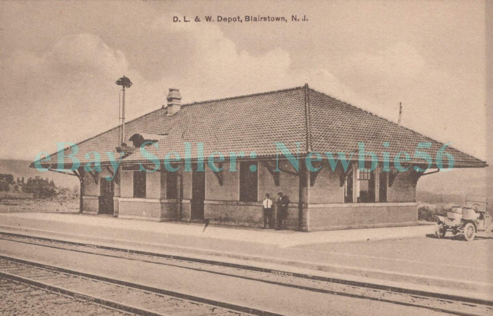 Blairstown NJ - EARLY AUTO AT DL&W RAILROAD STATION - Postcard