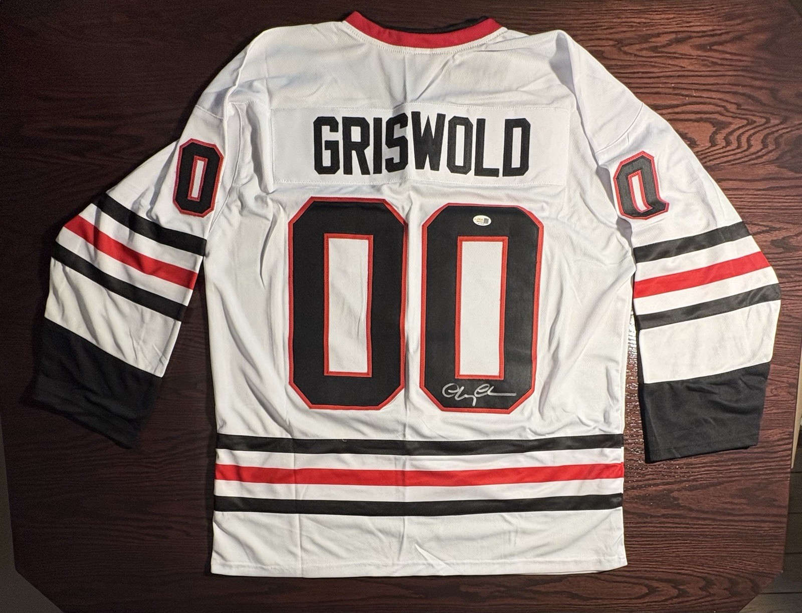 Chevy Chase, Christmas Vacation, Signed XL Jersey, JSA Authenticated 