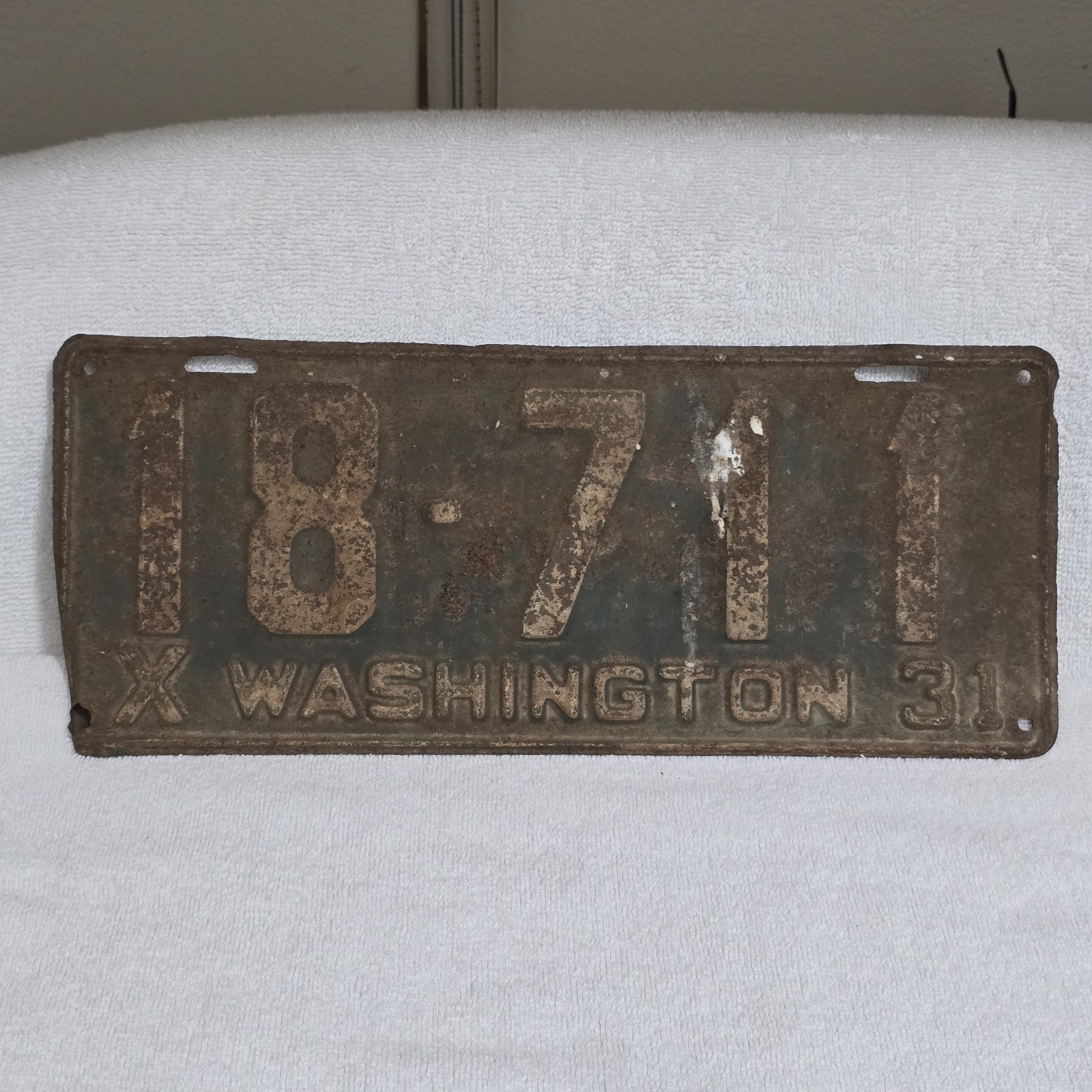 Vintage 1931 X Washington State License Plate Original Rusted 18-711