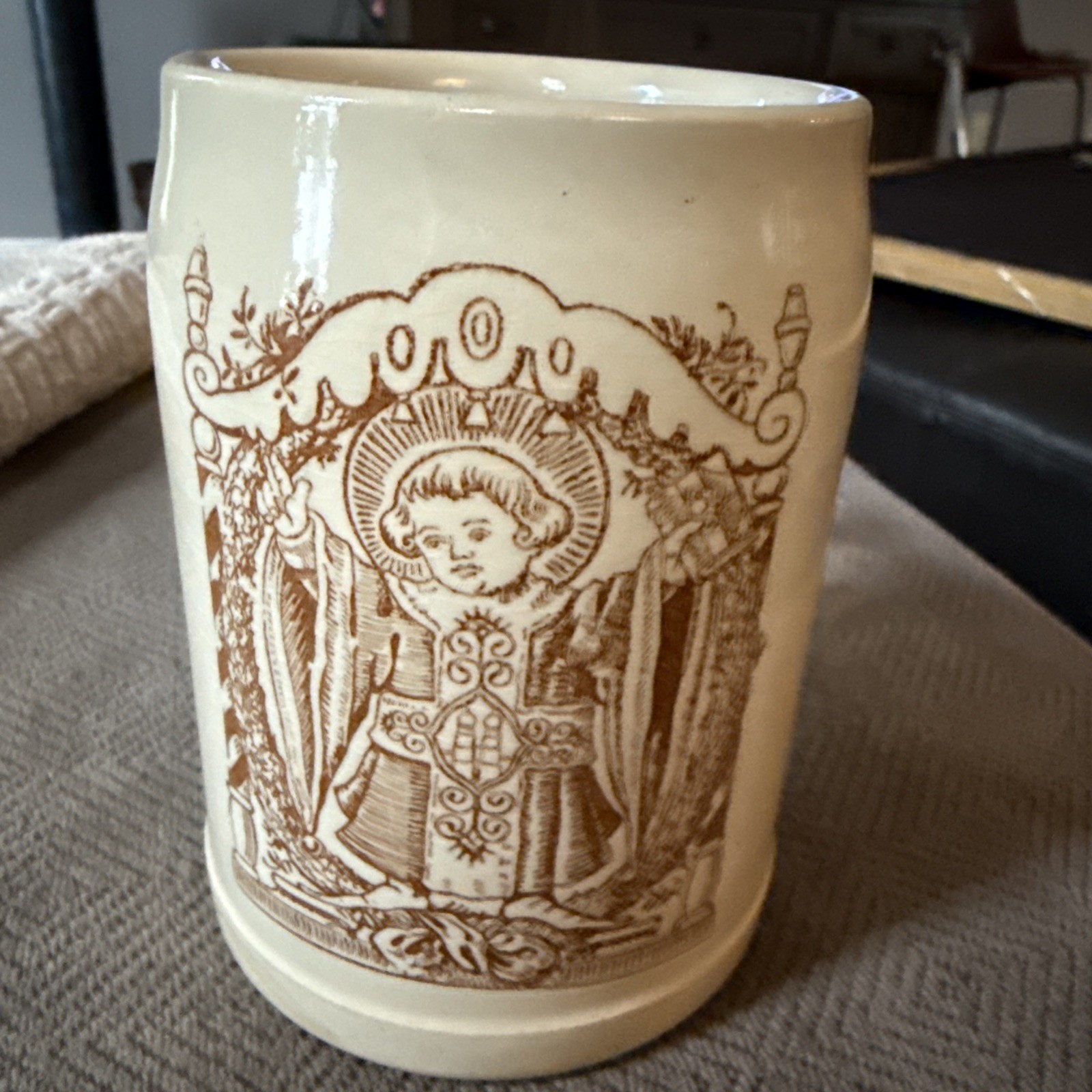 100 Year Old  vintage Münchner Kindl (Munich Child) half-liter beer stein