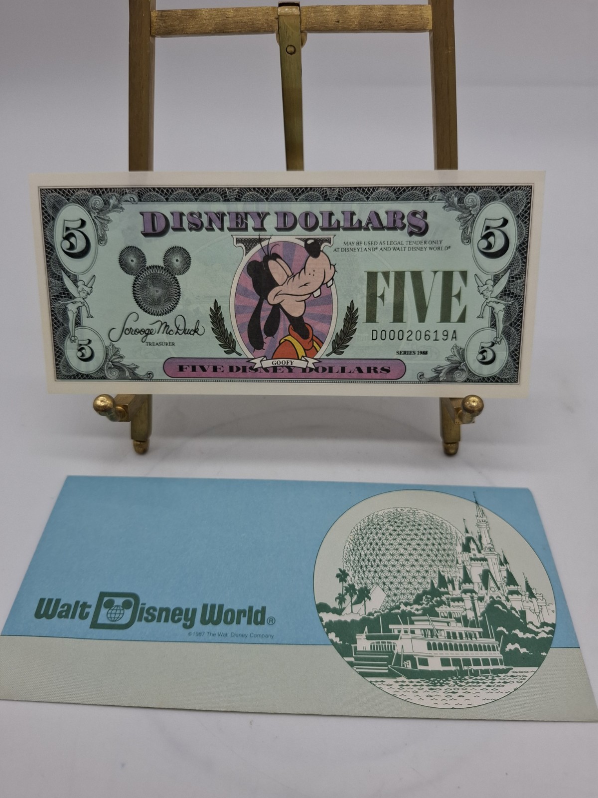 1988  $5 Goofy Disney Dollar Crisp  Uncirculated  D-6-A