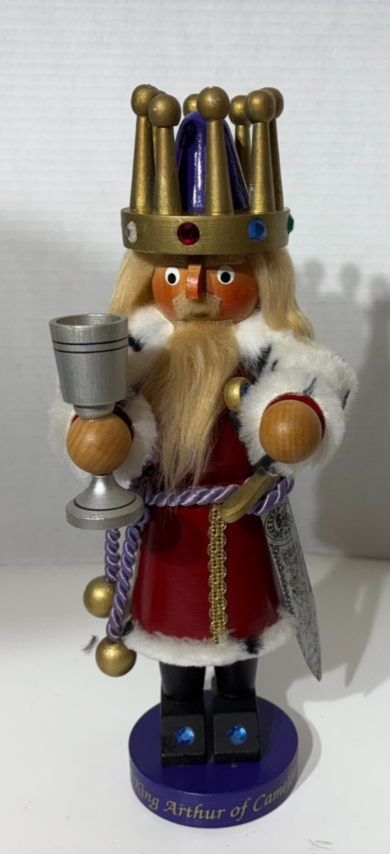 Steinbach German King Arthur Smoker, Height 12.5\