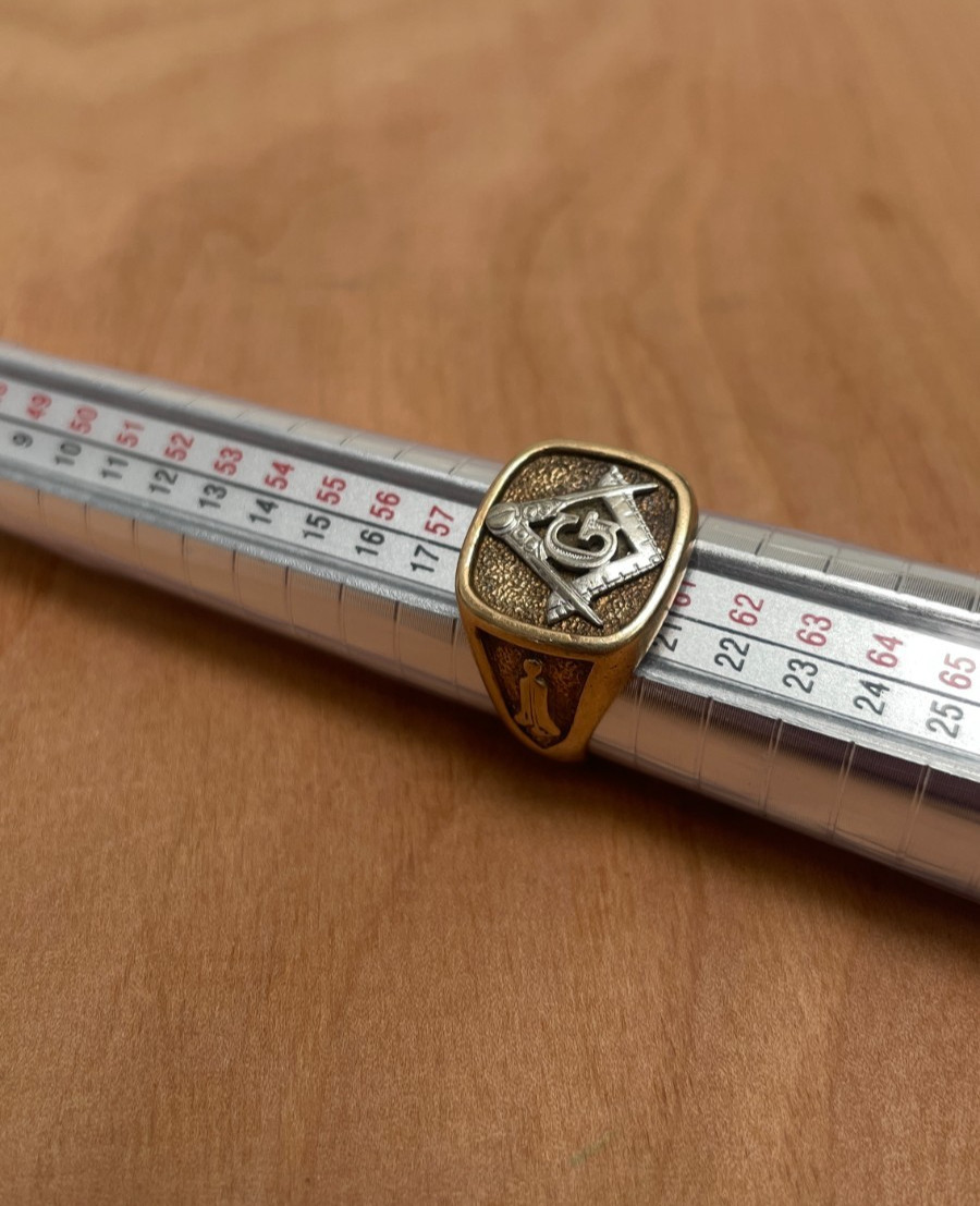 Vintage 10k Gold Mens Masonic Ring  10 Grams  Size 9