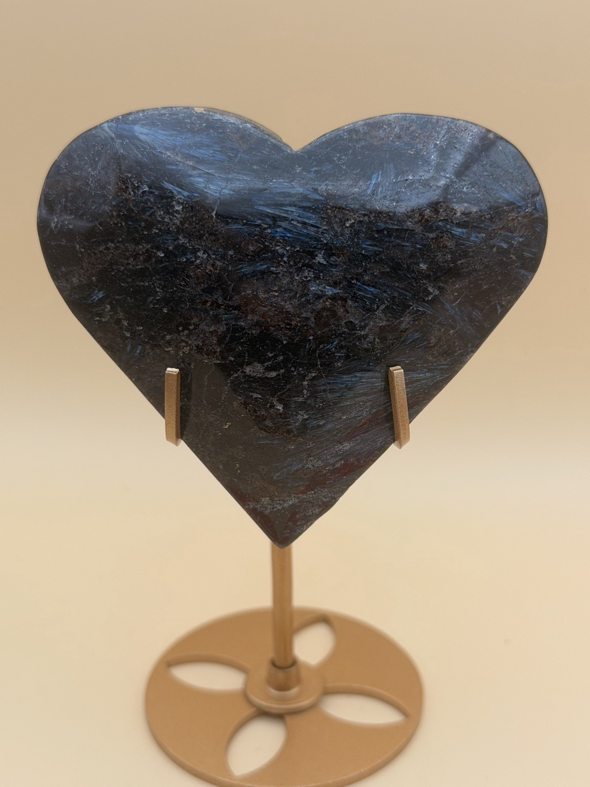 Arfvedsonite 2.5 Inch Heart Shape Natural Crystal Gemstone Healing Stone Chakra