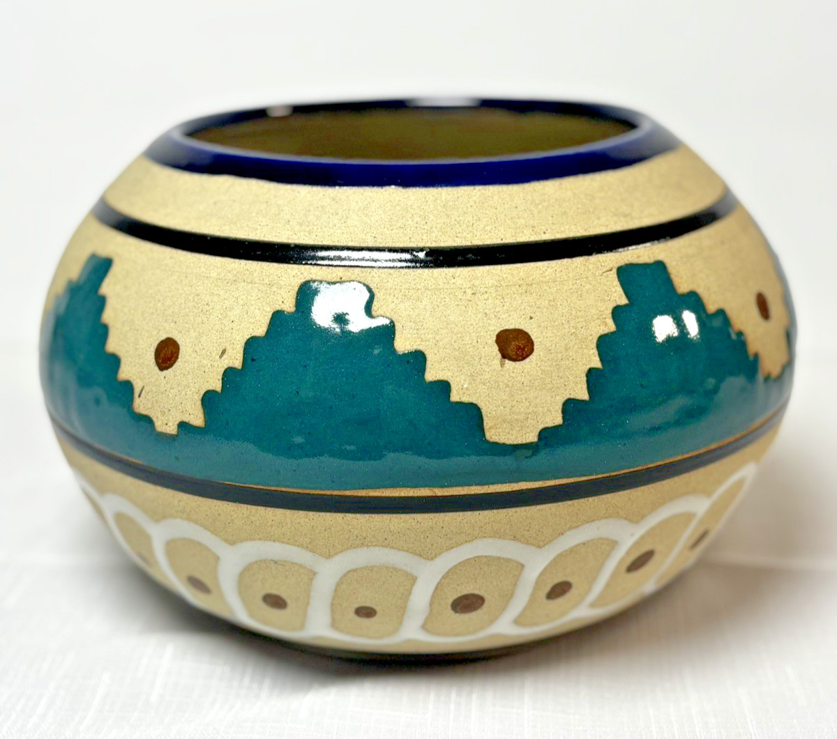 Vtg Tonala Mexico Pottery Bowl Signed Leticia Hand-Painted Folk Art Vtg Tonala Mexico Pottery Bowl Signed Leticia Hand-Painted Folk Art