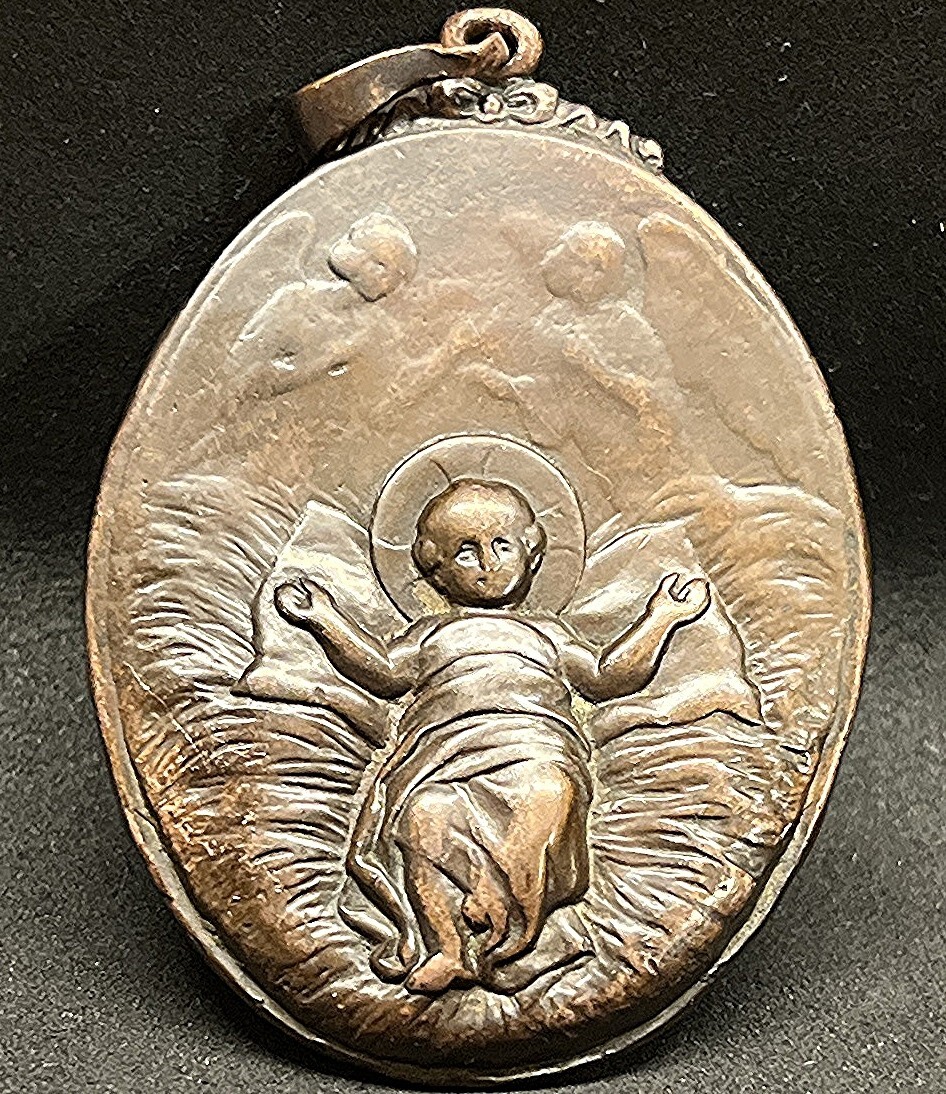 Argentina 1950´ antique Crib Medal Baby Jesus New Born Copper oval large piece