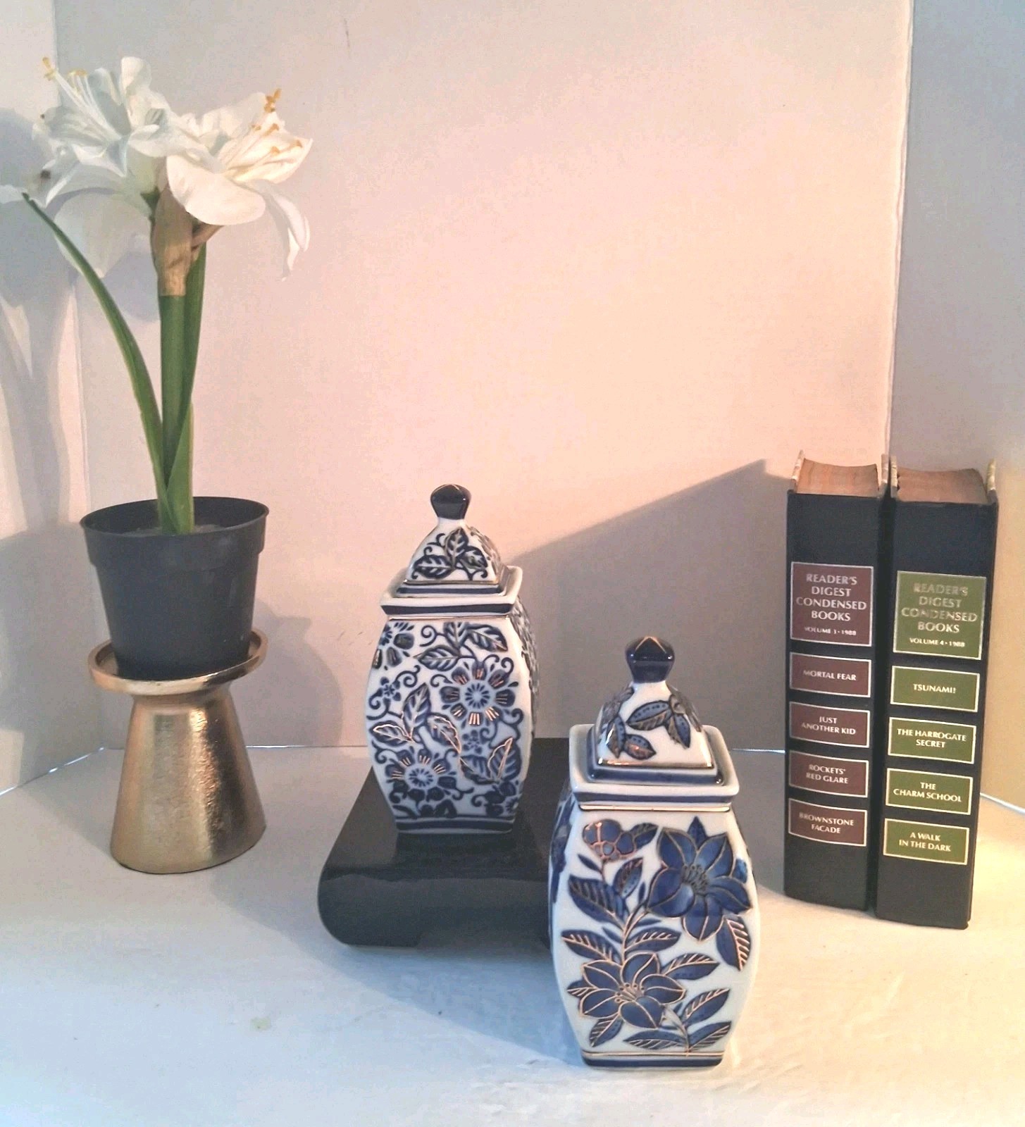 VTG Pair Of Chinoiserie Loose Tea Leaf Jar/Decorative Jar;2 Pc Set Gold Accents