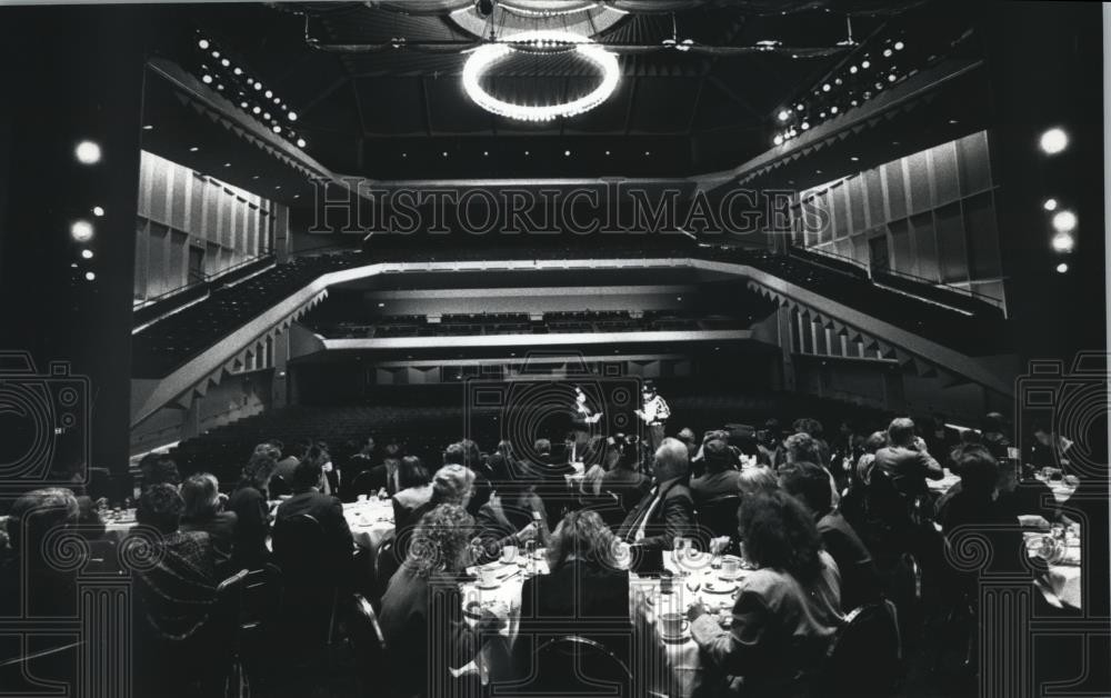 1990 Press Photo United Performing Arts Fund\'s Workplace Giving Division Dinner