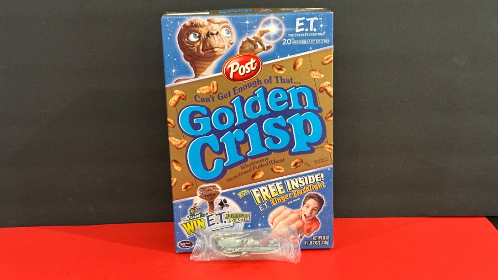Post Golden Crisp Full Cereal Box W/ an E.T. Finger Light in Box + 1 Extra-2002