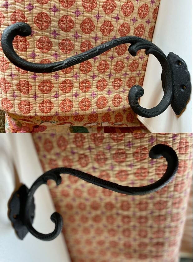 2 VTG CAST IRON Metal 9.75\