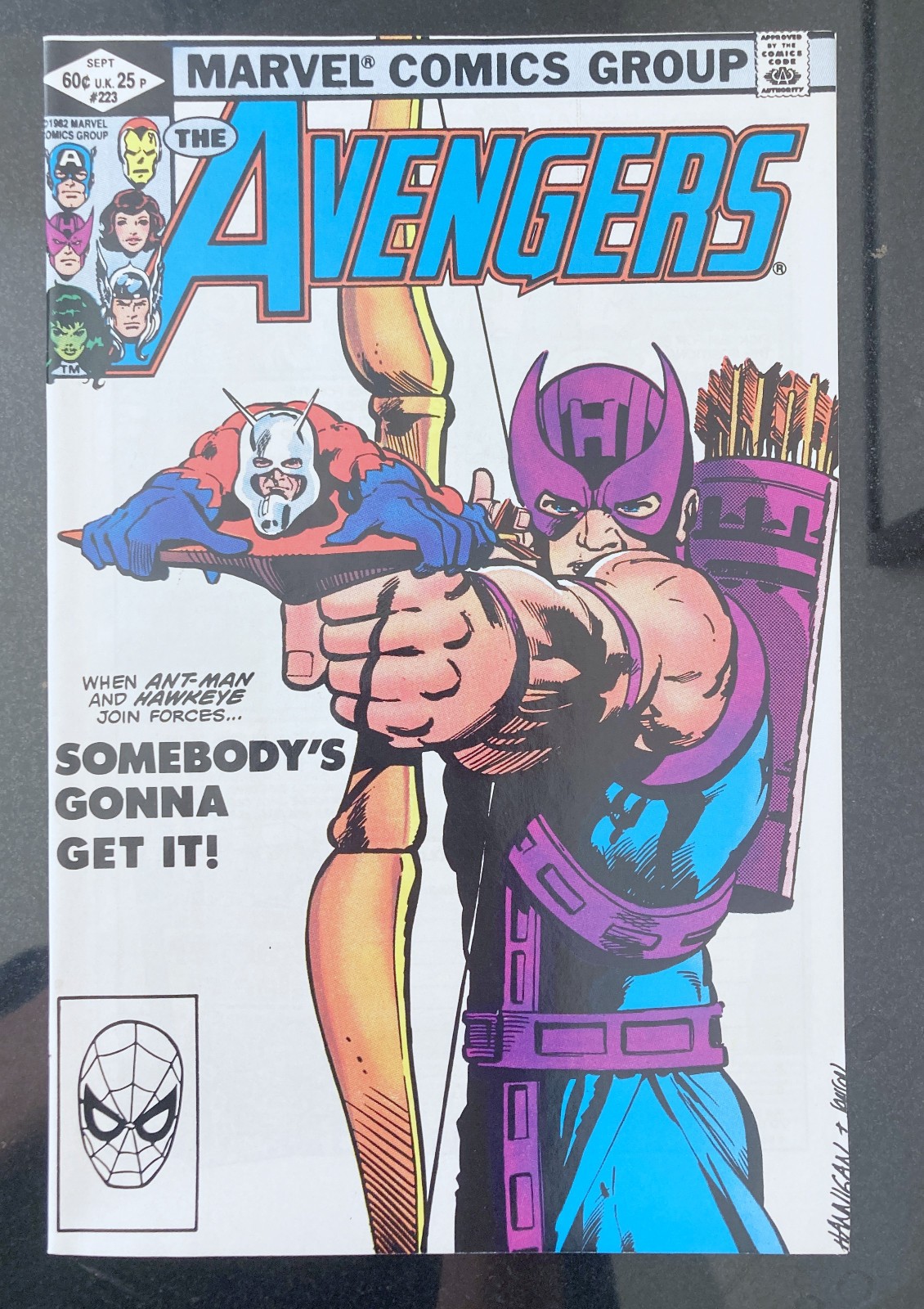 AVENGERS #223 9.6 NM+ Iconic Hawkeye & Ant-Man MCU CIVIL WAR Cover MARVEL 1982 AVENGERS #223 9.6 NM+ Iconic Hawkeye & Ant-Man MCU CIVIL WAR Cover MARVEL 1982