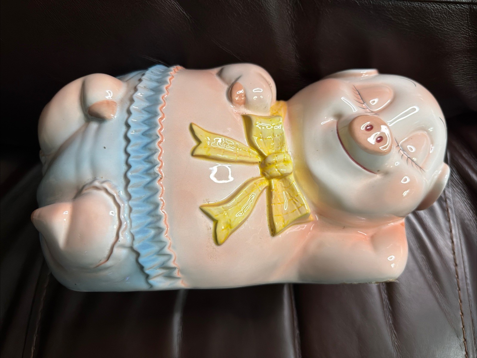 Vtg Ceramic Piggy Bank Bow Tie Oversized Kitschy Farmhouse Plug