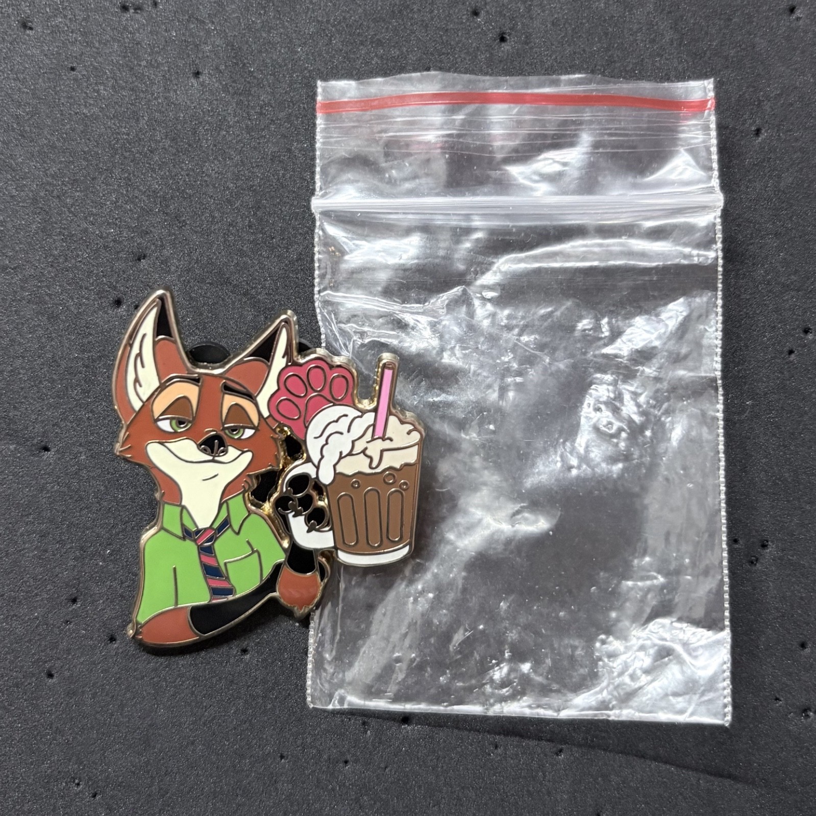 Disney DSF DSSH Nick Wilde LE 300 Pin Trader Delight Zootopia PTD GWP HTF