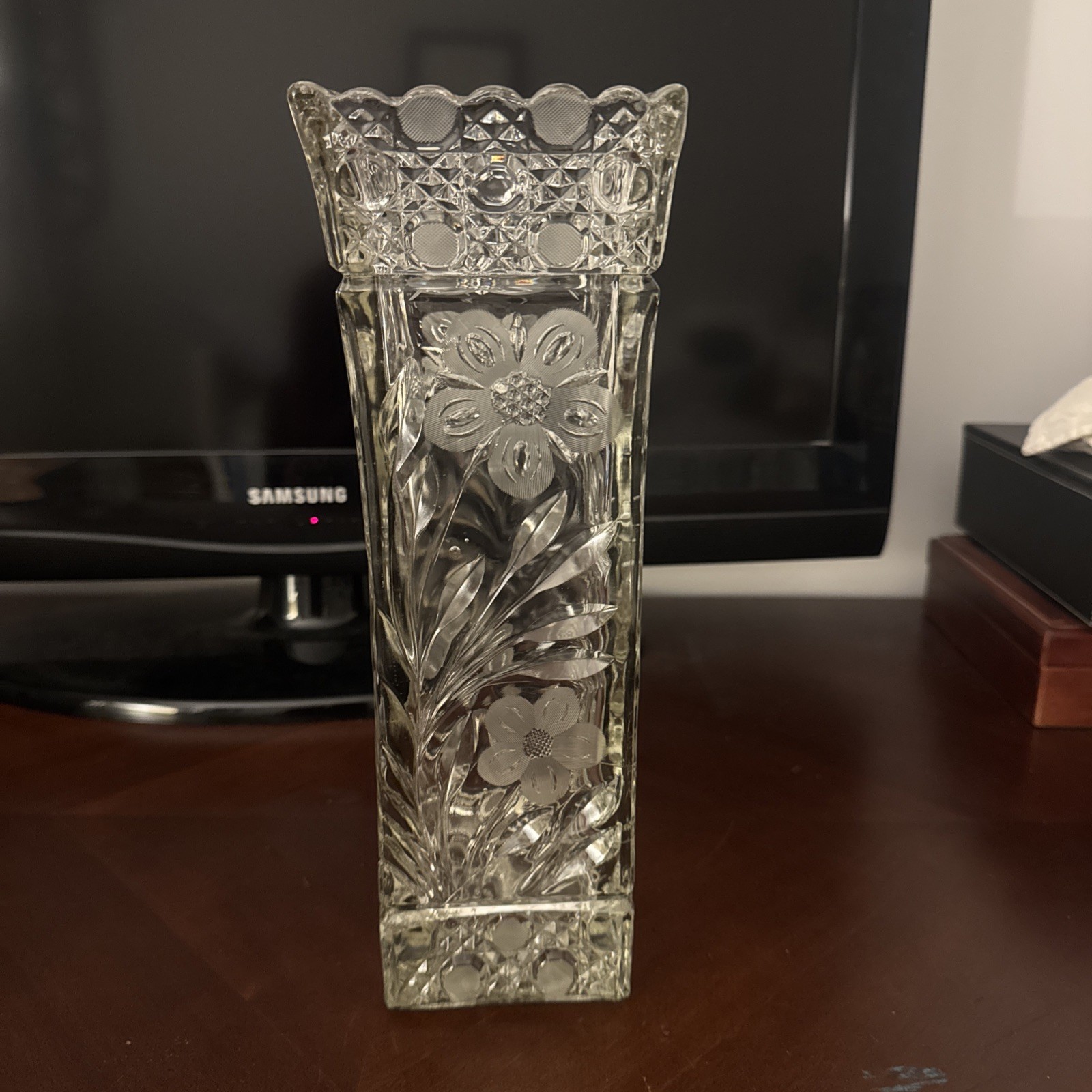 1981 Vintage Innovation #410 McKee Glass Vintage Square Cut Crystal Vase 12 inch