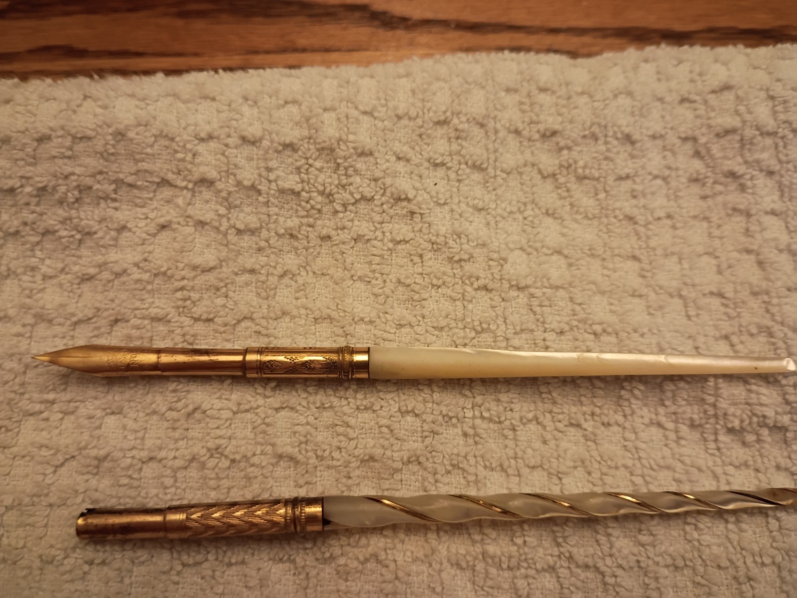 Set of 2 Antique Mother of Pearl Dip Pens  1 Broken Nib, gold tone