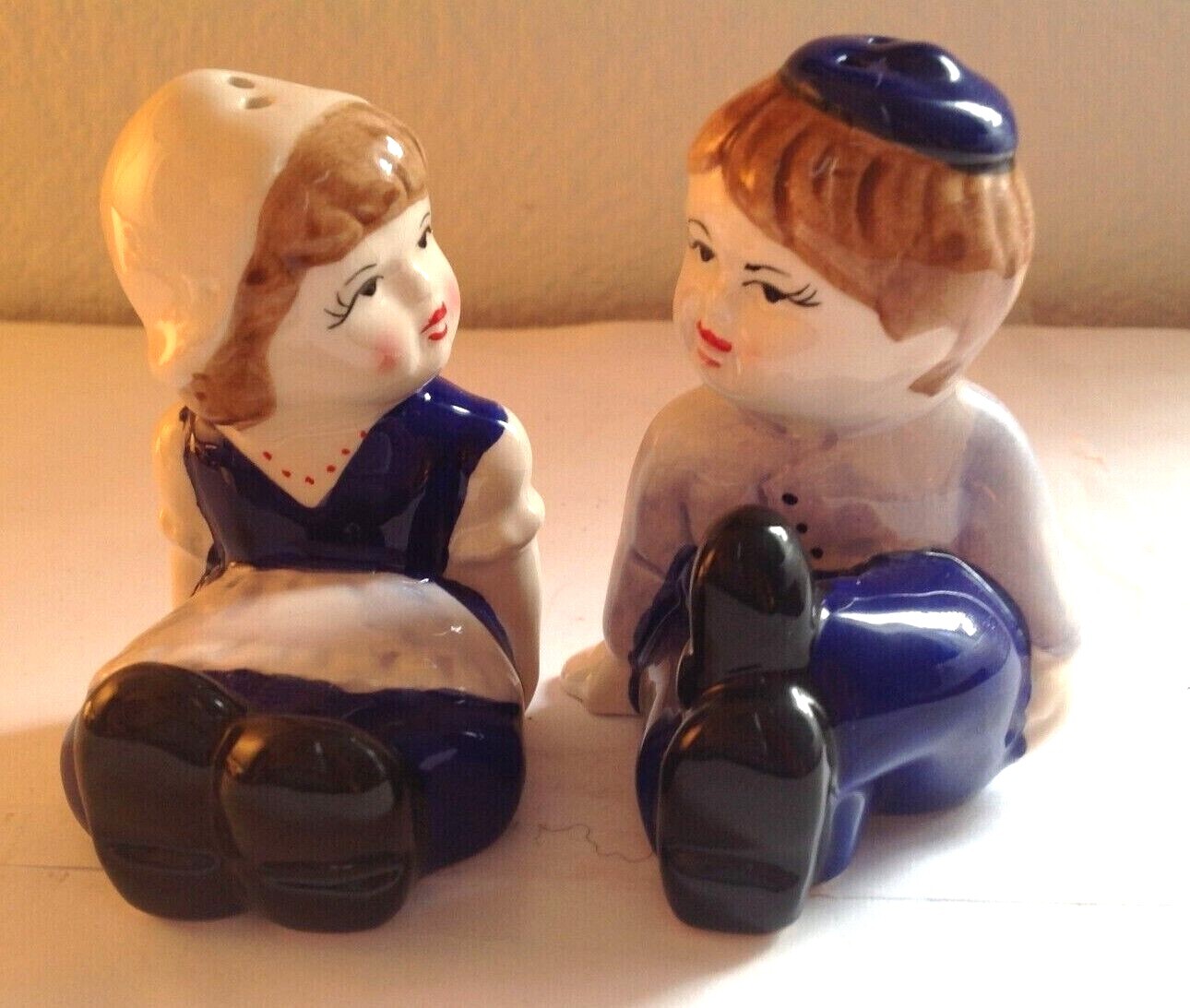 Vintage Dutch Boy Girl Sitting Couple Salt & Pepper Shakers