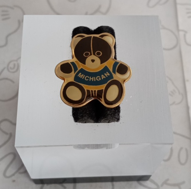 The University of Michigan Teddy Bear McCloud Enamel Lapel Pin Vintage The University of Michigan Teddy Bear McCloud Enamel Lapel Pin Vintage
