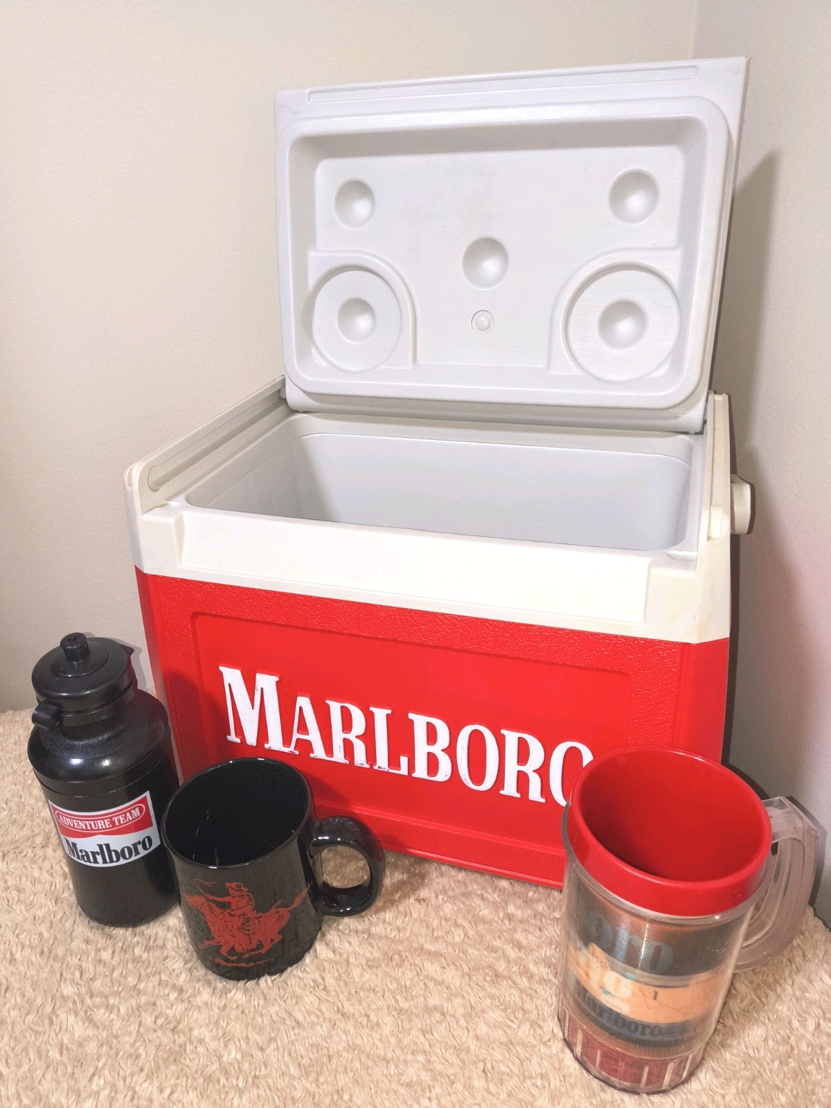 VG+ Vintage/90s Rare Marlboro Advertising Memorabilia: Cooler/Mug/Bottle/Tumbler
