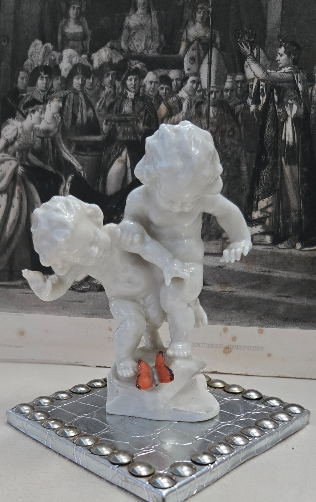 Hutschenreuther Selb Kunstabteilung Cherubs Playing with Butterfly K Tutter