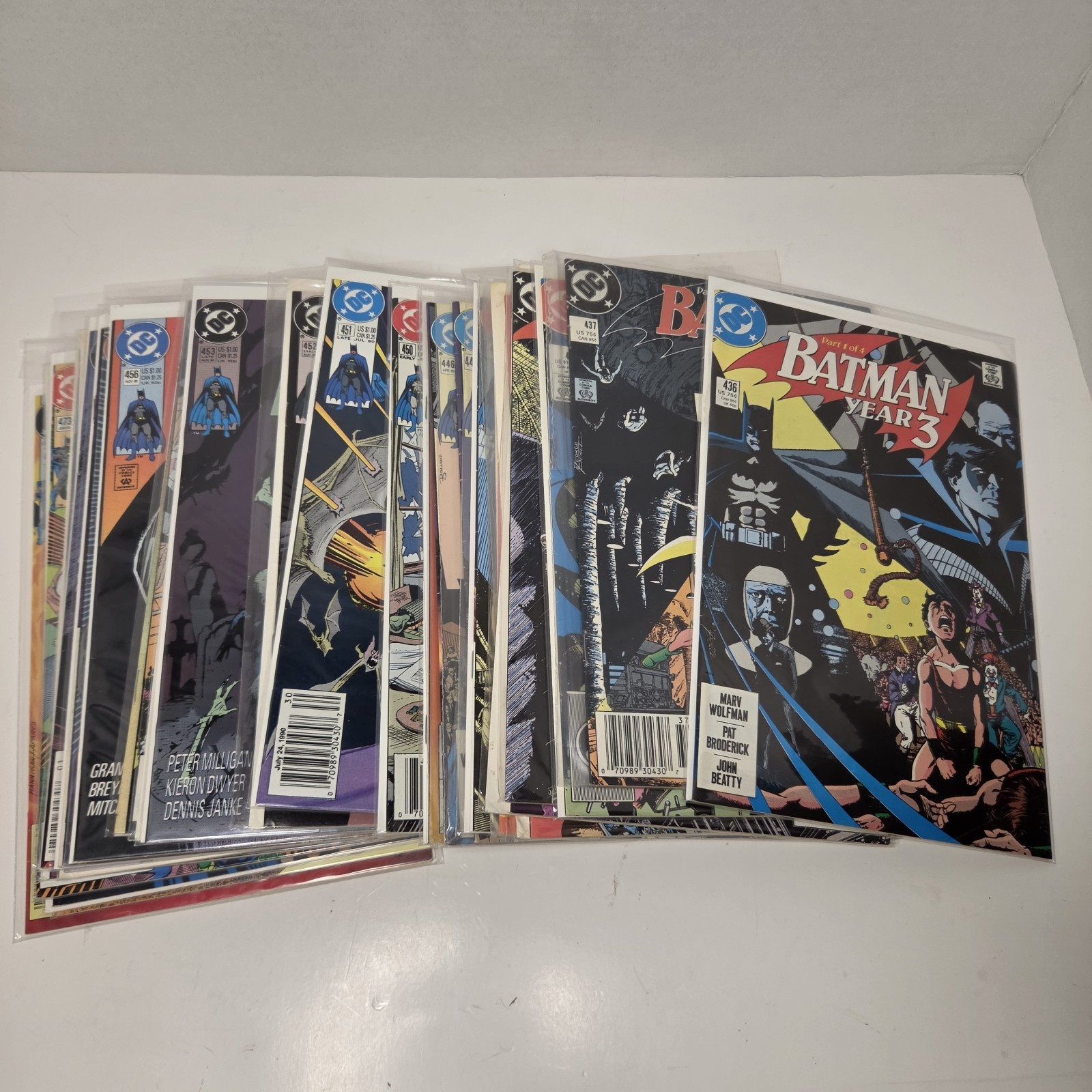 Batman Early 90's Lot Of 29 Includes Year 3, Dark Knight Dark City, & More - NM