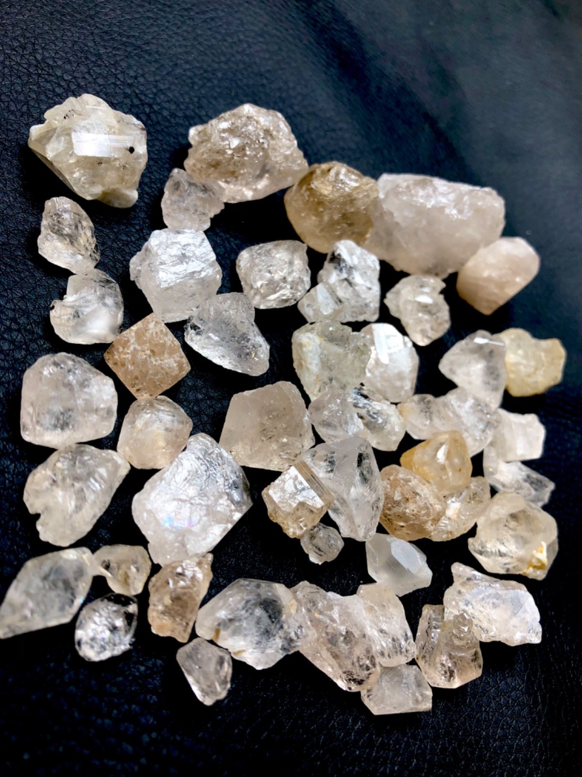 166g Natural Skardu Topaz Rough Lot From Pakistan
