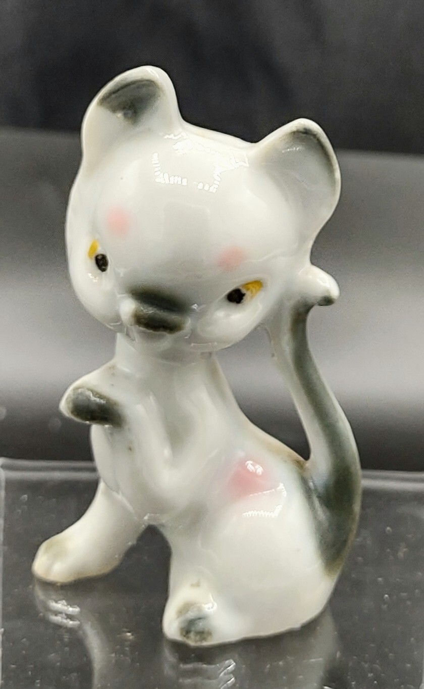 Vtg Porcelain Kitty Cat Siamese Figurine 3\
