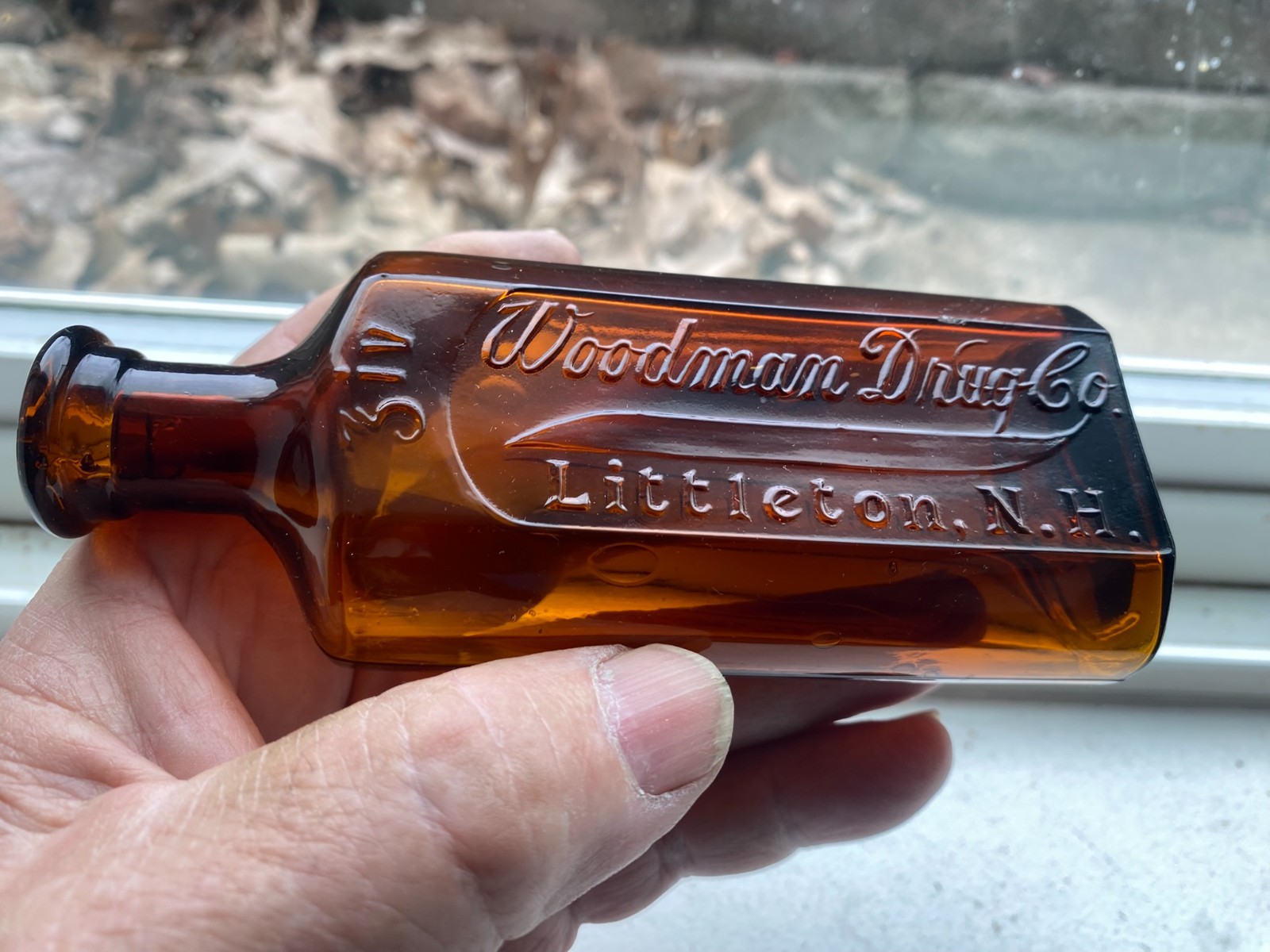 SPARKLING AMBER WOODMAN DRUG COMPANY LITTLETON NEW HAMPSHIRE DRUGGIST
