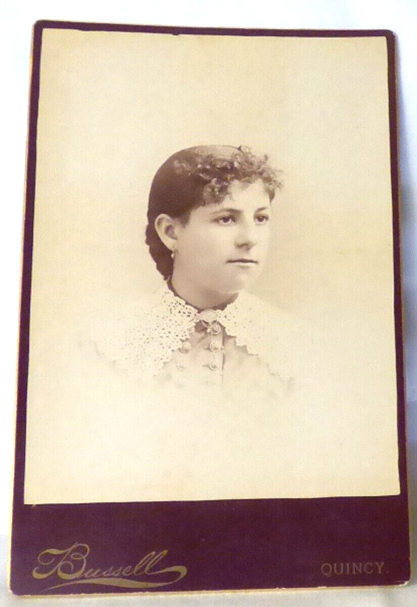 RARE 1878-90 Cabinet Card Lady Wide Lace Collar Fashion Frank Bussell Quincy MA