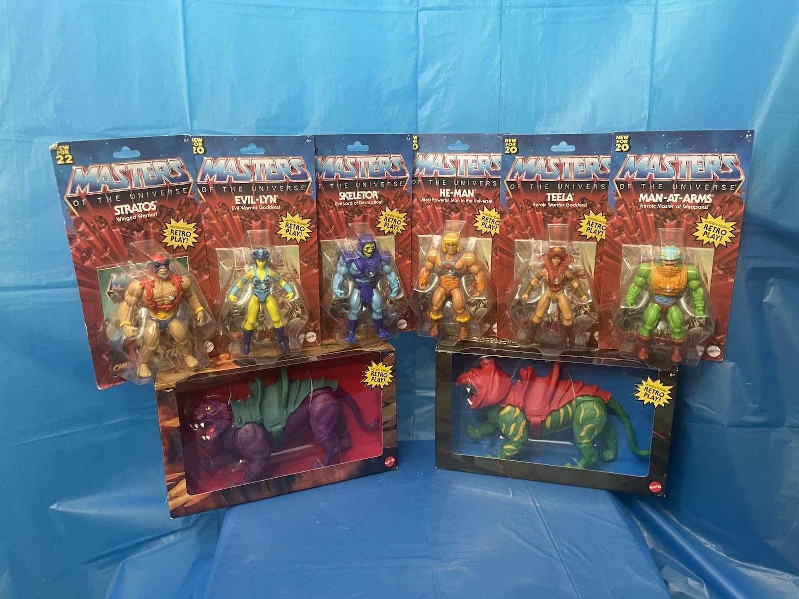 MASTERS OF THE UNIVERSE SET - EIGHT AJUSTABLE MATTEL COLLECTIBLE FIGURES