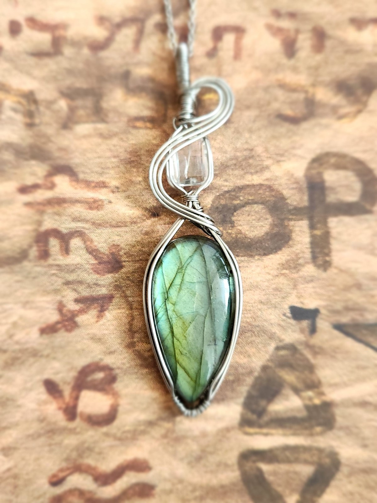 Enchanted Sylvan Amulet – Fairy Blessings, Nature’s Wisdom & Cosmic Harmony